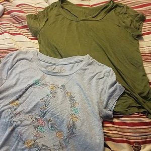 2 girls tops size 7/8